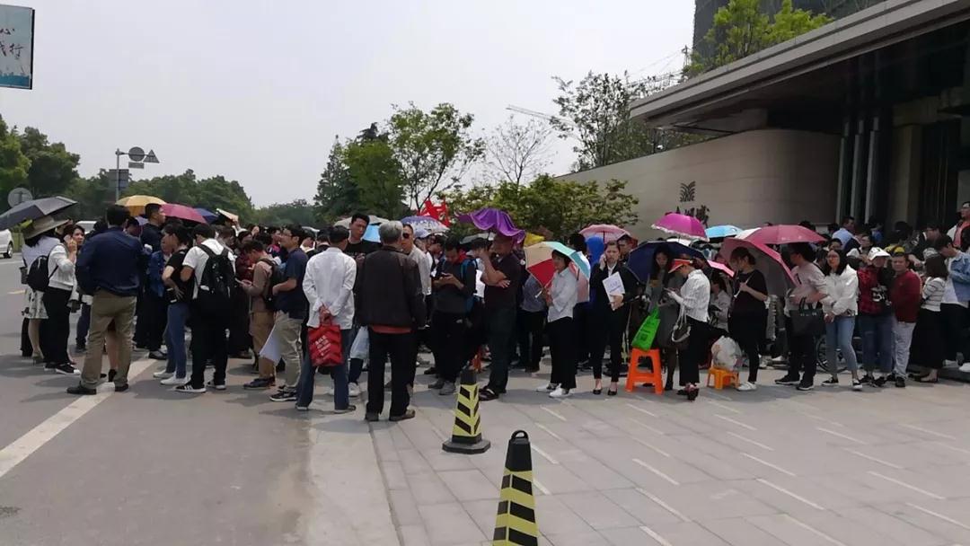 16个人抢一套房,杭州最低摇号中签率楼盘诞生
